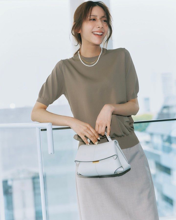 貴島明日香 ニットコーデ