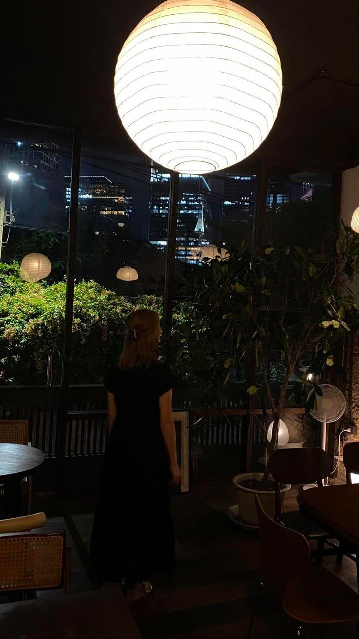 ＨＯＭＵ バンコク カフェ 夜