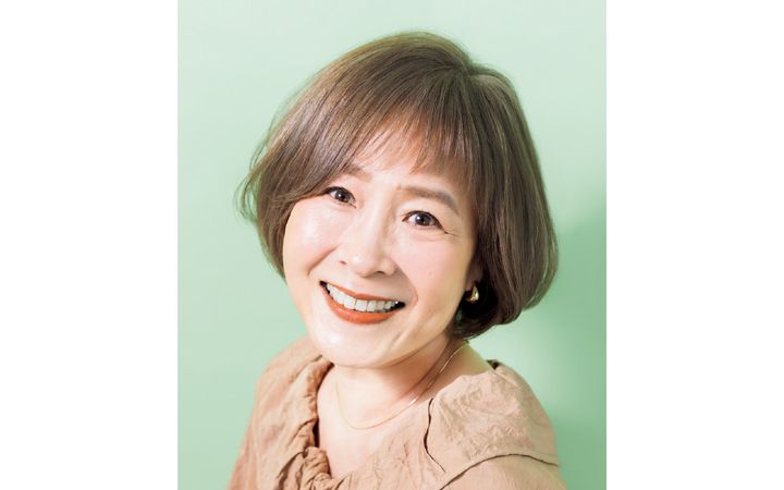 短い前髪がポイント！目線をずらすことでお悩み解消 
