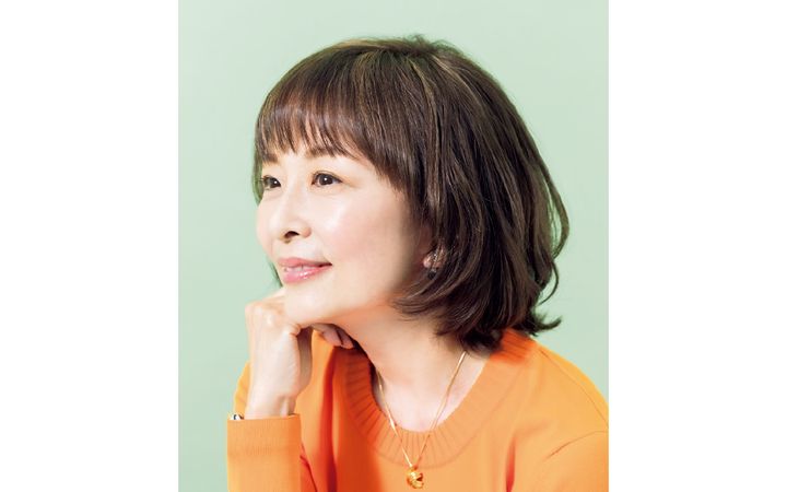 顔まわりは軽く後頭部には丸みを。ハイライトで白髪ぼかし 