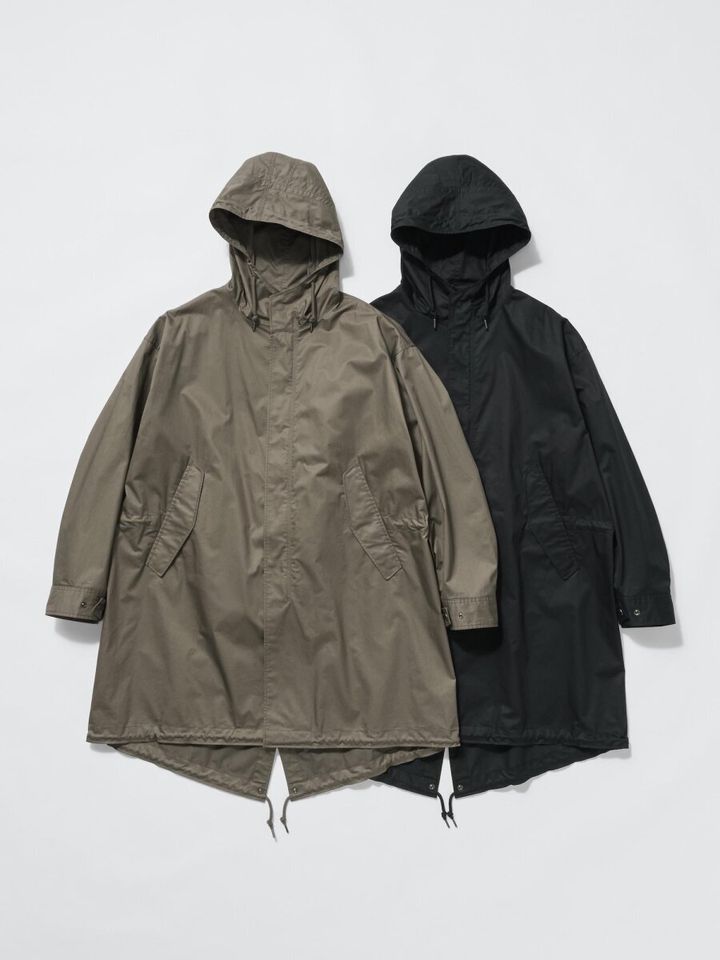 カーキと黒のモッズコート
