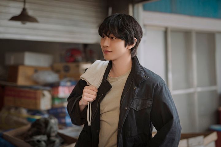 『ファイナル・テーブル』でカン・ハンを演じるアン・ヒョソプ