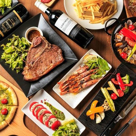 東京・池袋駅近くの「肉バル Bar＆Grill motto」が10日間の「ステーキ全品50％OFFキャンペーン」実施！