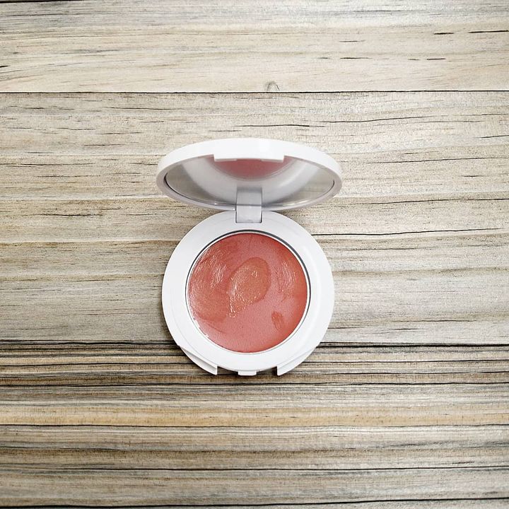 チーク入れる