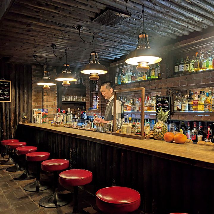 島根〈Bar 山小舎〉店内