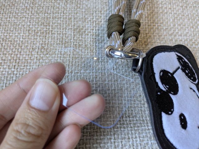 チャームに付属するクリアなフォンタブ