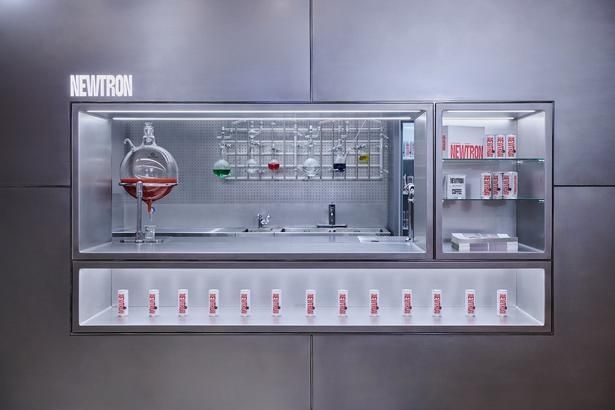 自分好みにドリンクをカスタマイズできる「NEWTRON」の「思考のカスタマイズラボ」