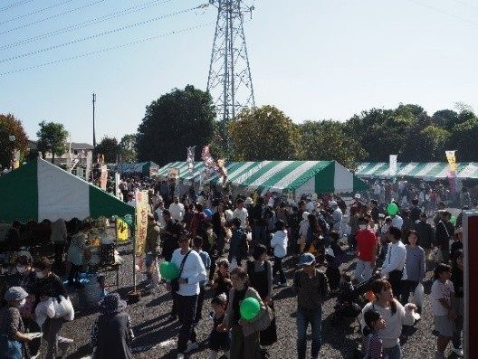 グルメバトルやキッチンカーが集結！埼玉・蓮田市役所で「第18回うたやの森フェスティバル」開催