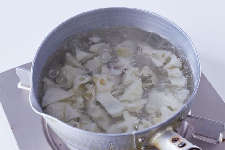 ゆでれんこんの梅あえ