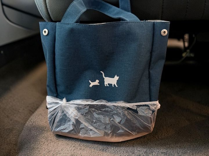 カバンを床に置きたいとき