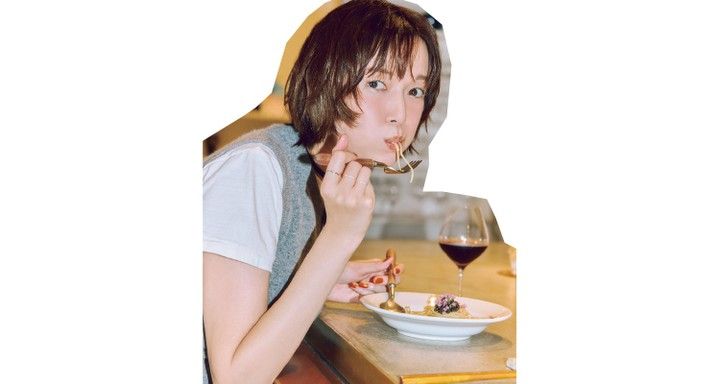 目にも楽しいお料理に心まで満たされる。レトロモダンな空間も魅力的！