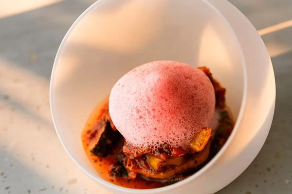 渋谷「STEREO」がフードメニューを一新！コース料理や、気ままに頼める小皿料理を提供