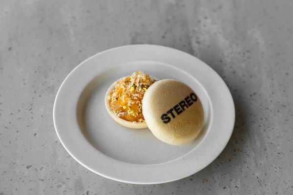 渋谷「STEREO」がフードメニューを一新！コース料理や、気ままに頼める小皿料理を提供