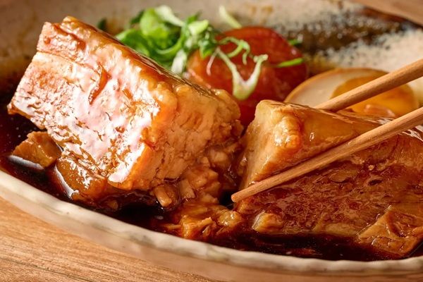土鍋で炊き上げる白米が主役の「土鍋ごはん KOTORABIYORI 北千住マルイ店」オープン！お米ソムリエが「今月のお米」を厳選