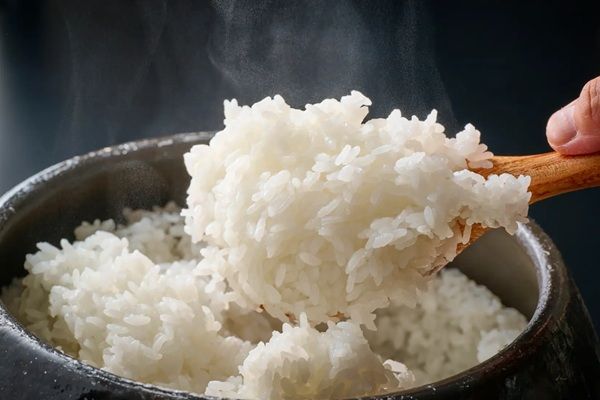 土鍋で炊き上げる白米が主役の「土鍋ごはん KOTORABIYORI 北千住マルイ店」オープン！お米ソムリエが「今月のお米」を厳選