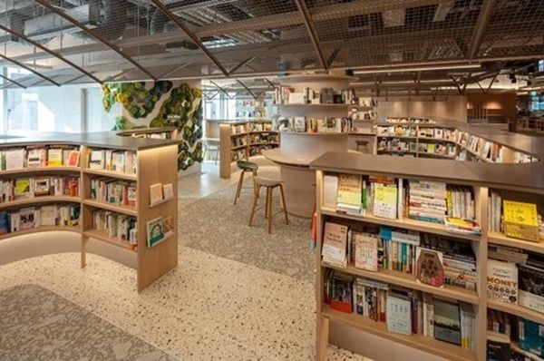 本屋の可能性を広げる場づくり。ニュウマン高輪の「BUNKITSU TOKYO」と山口県下関市「ねをはす HOTEL BOOK＆CAFE」が2026年度グッドデザイン賞受賞