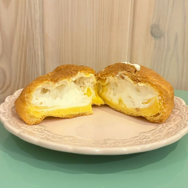 クリームたっぷり！ダブルシュー
