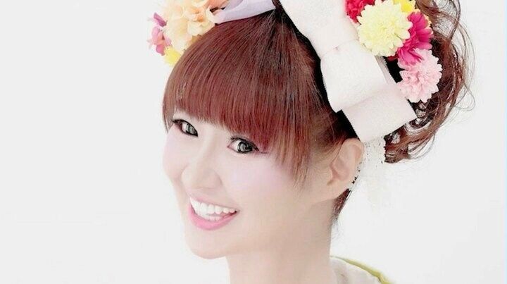 【写真・画像】借金最大12億円 “ミスコン荒らし”57歳女性芸人の現在の姿に反響「おキレイ」「お若い」 1枚目