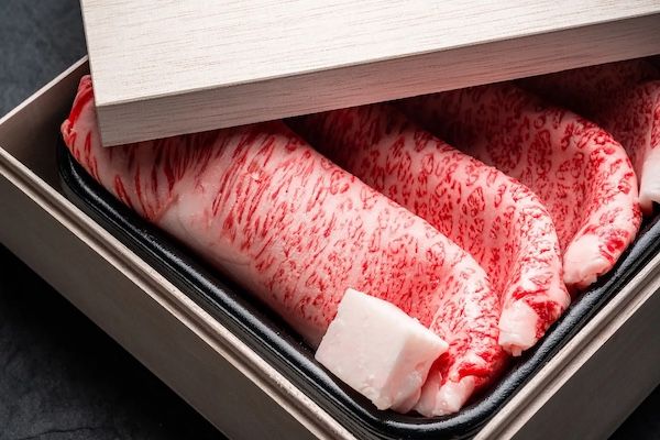 肉師の目利きで厳選された和牛が届く「田中精肉店」のカタログギフト、公式ECで展開