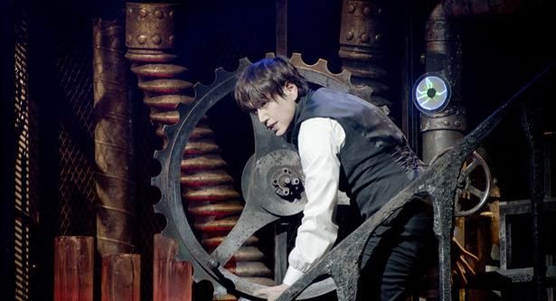 『フランケンシュタイン』の本編場面写真が解禁に [c] EMK Musical Company, All Rights Reserved