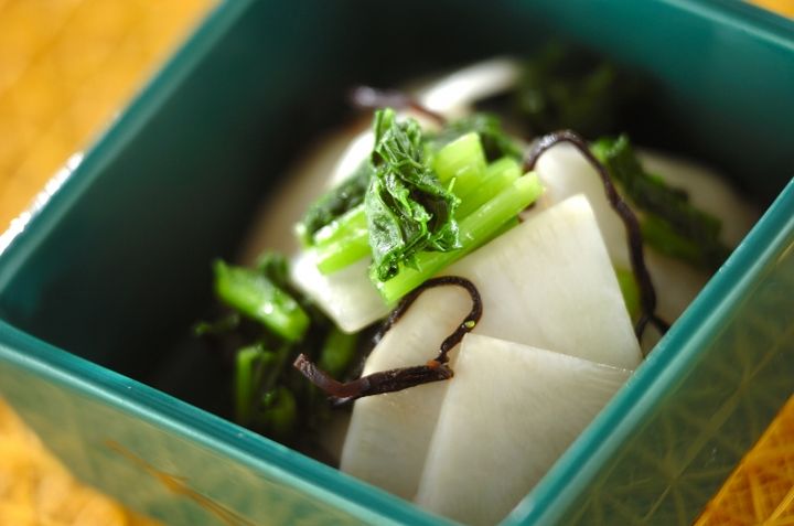箸休めに 簡単カブの塩昆布和え