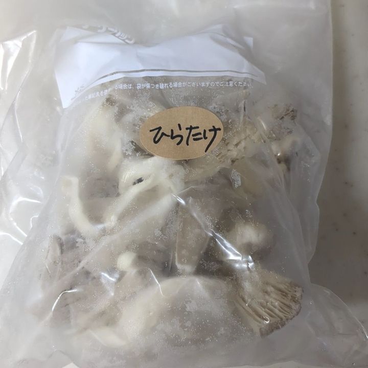 冷凍保存したキノコでお味噌汁！キノコを冷凍するといいことだらけ！