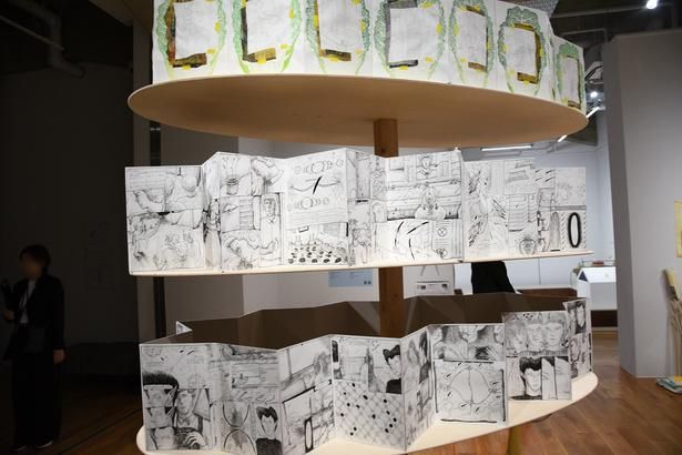 ちぇんしげ 《白菜に描⇆書かれた小文字》 2025/2026 撮影：ソムタム田井