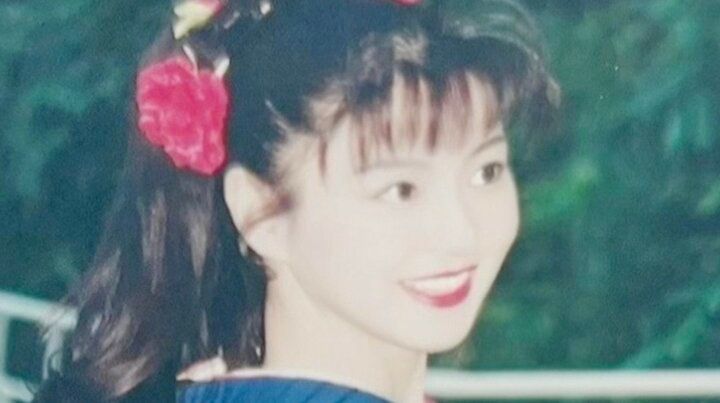 【写真・画像】借金最大12億円 “奇跡の57歳”女性芸人、話題の若々しい姿は「ローコスト美容で」 1枚目