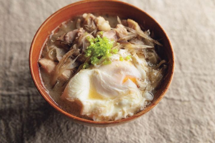 本格的なのにコスパも◎ 笠原将弘さんの「ごま担担豚汁」ほか満腹汁レシピ3選