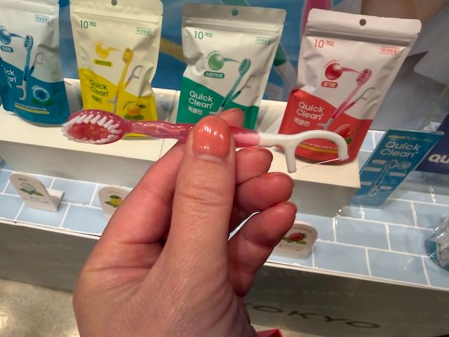 Quick Cleanのミニ歯ブラシ