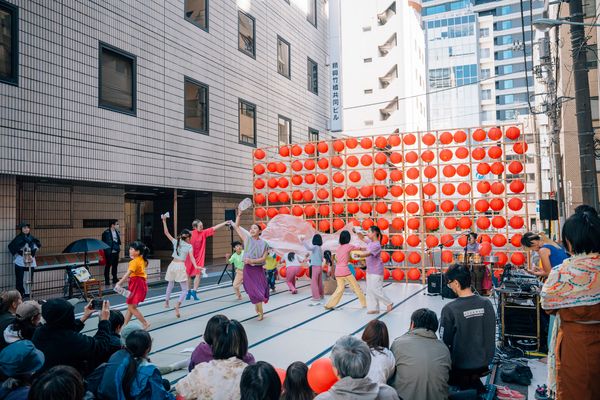 さまざまな分野で活動するひとたちが出会う東京・神田のあたらしい縁日「なんだかんだ」開催
