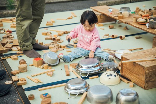さまざまな分野で活動するひとたちが出会う東京・神田のあたらしい縁日「なんだかんだ」開催