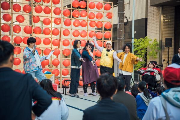 さまざまな分野で活動するひとたちが出会う東京・神田のあたらしい縁日「なんだかんだ」開催