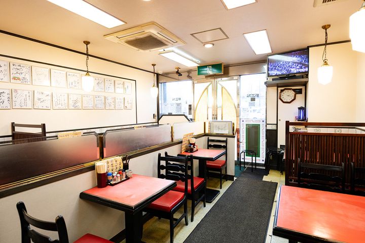 中華料理 新三陽 後楽園店の店内