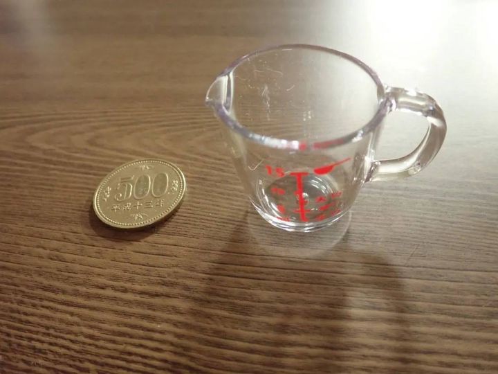 ダイソー：ちっちゃな計量カップ
