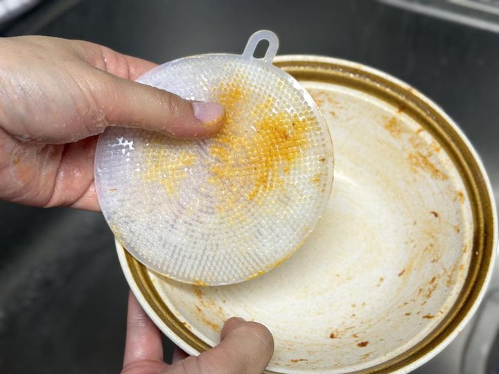 画像1: 油汚れにも挑戦！ スポンジとの違いは？