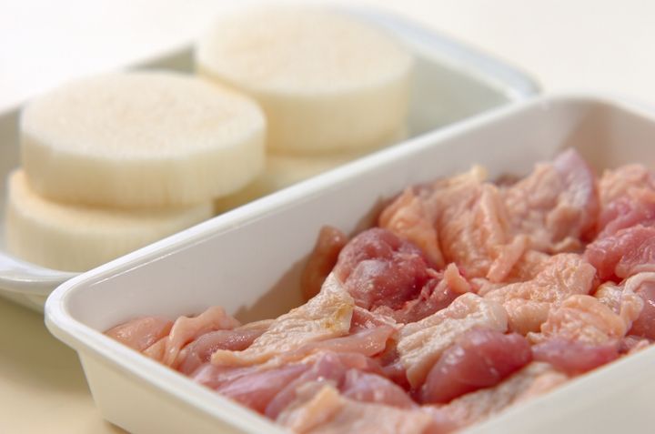 鶏肉と長芋のシンプル焼きの下準備1