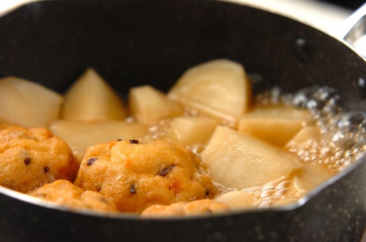 おだしがきいてる！がんもどきとカブの煮物の作り方2