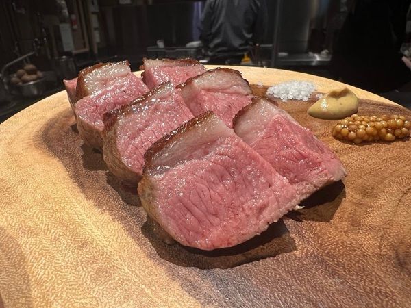 炭火×世界の羊肉×厳選日本酒の新スタイル「炭羊 Lamb ＆ Sake」オープン！JR東京駅直結の、気軽に入れる“羊のIzakaya”