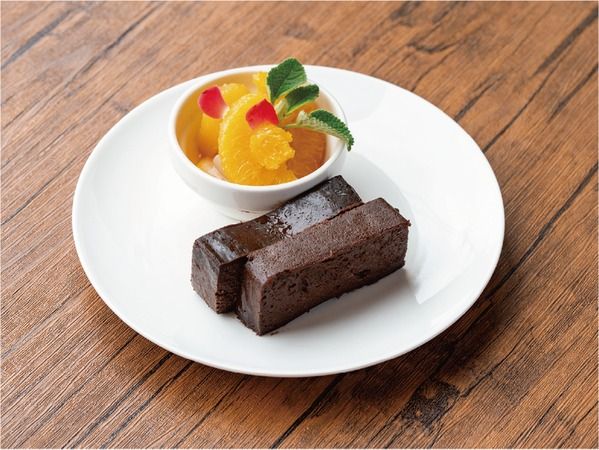 旬の泉州野菜や「いずみピクルス」をスパイスカレーで楽しむ「SON CAFE 大丸心斎橋店」がオープン！