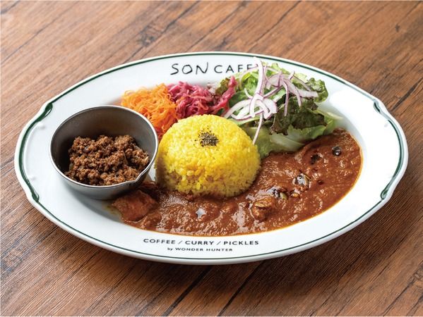 旬の泉州野菜や「いずみピクルス」をスパイスカレーで楽しむ「SON CAFE 大丸心斎橋店」がオープン！