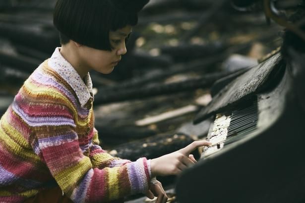 当時11歳でオーディションに合格し、主人公・琴子役に選ばれた小八重葵美 [c]2026 K2 Pictures・AOI Pro.