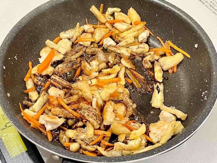 焼き香る炒め仕立てのとりめし