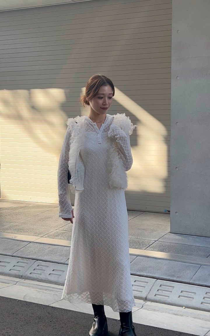 骨格ナチュラル きれいめカジュアル 休日コーデ One-piece / emmi Vest / BASEMENT online Bag / ZARA Shoes / ZARA