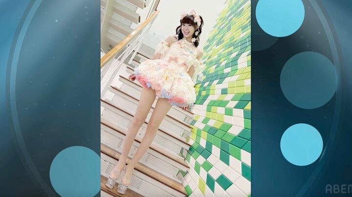 【写真・画像】ミスコン荒らし“奇跡の57歳”女性芸人、美脚の維持方法を公開「行儀悪いですけど…」 1枚目