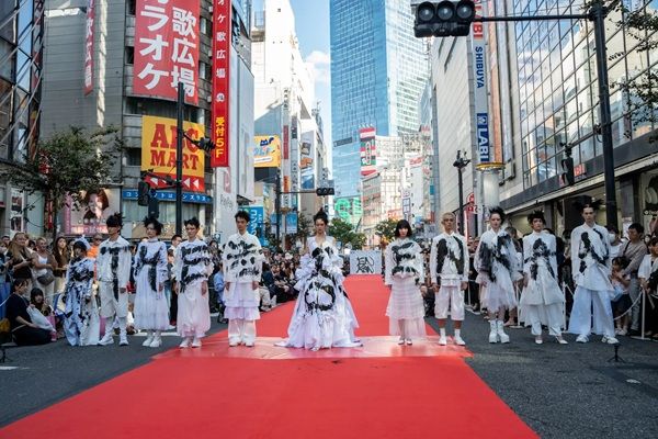 渋谷ファッションウィーク2026秋と日本習字教育財団がコラボ！書道パフォーマンスや体験会を実施