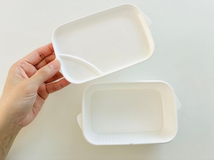 【セリア】ふたを裏返すと…お皿に変身！洗い物が減る『ごはん保存容器』が便利すぎる♪