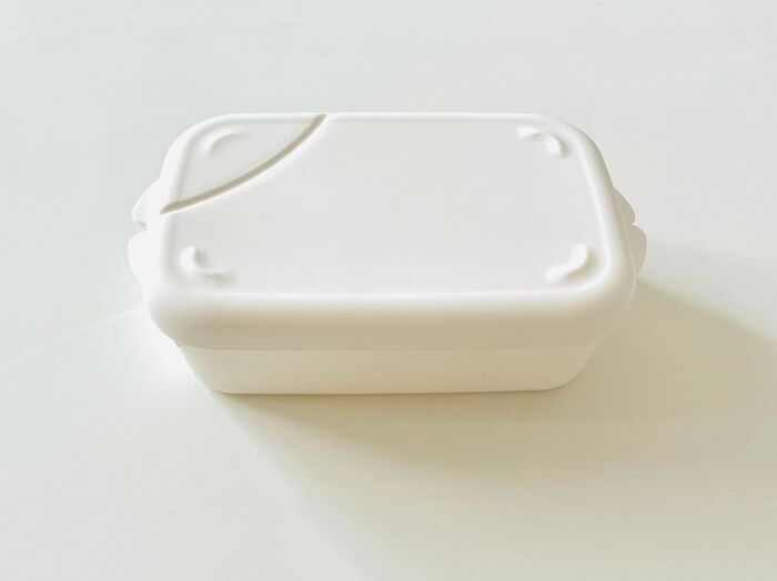 【セリア】ふたを裏返すと…お皿に変身！洗い物が減る『ごはん保存容器』が便利すぎる♪