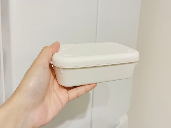 【セリア】ふたを裏返すと…お皿に変身！洗い物が減る『ごはん保存容器』が便利すぎる♪