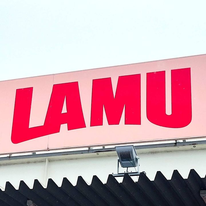 ラ・ムーの看板